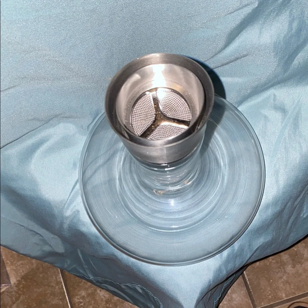 BX48 Elegant Glass Wine Decanter with Silver Accents